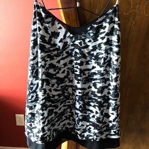NWT Black/White Print Top